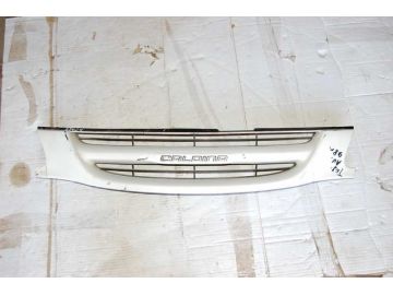 Решетка радиатора TOYOTA AVENSIS 97-03
