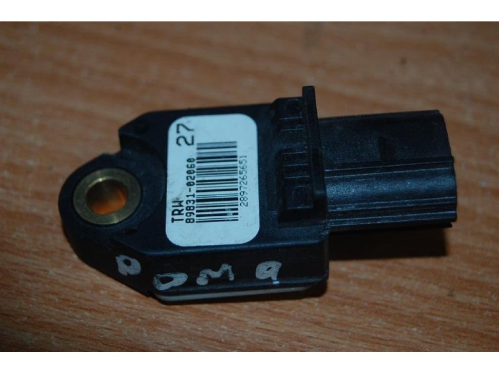 89831-02060 | Датчик удара TOYOTA COROLLA 150 06-13