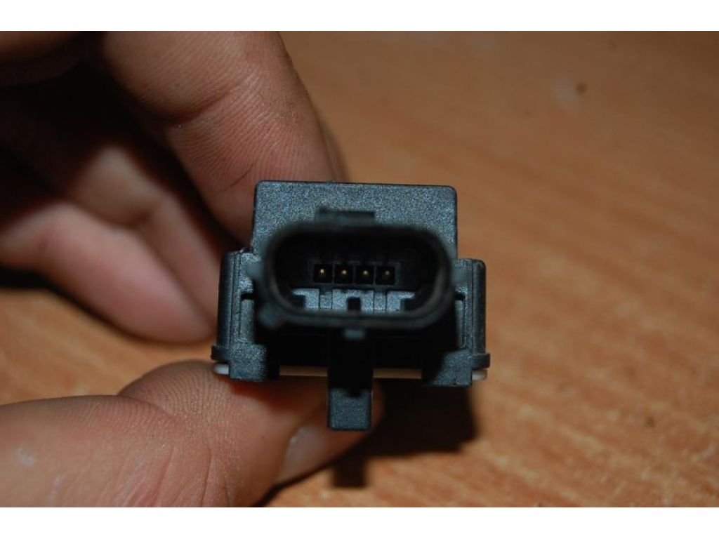 89831-02060 | Датчик удара TOYOTA COROLLA 150 06-13 - Фото 3