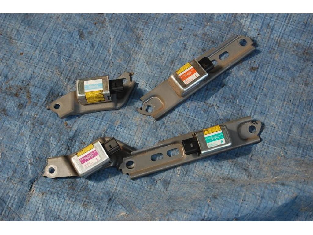 Датчик удара LEXUS RX300/330/350/400 03-09