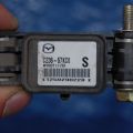 C236-57-KC0 | Датчик удара MAZDA 5 CR 05-10 - Превью 3