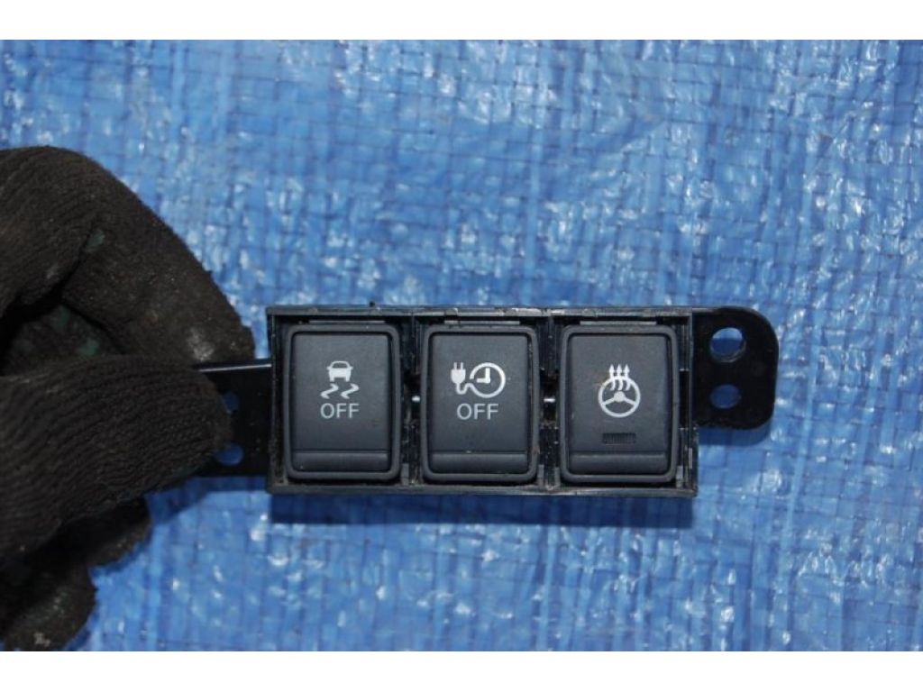 Кнопка NISSAN LEAF 10-17