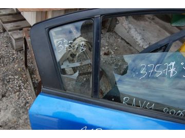 Стекло двери глухое задн. прав. MAZDA 3 BK 03-08