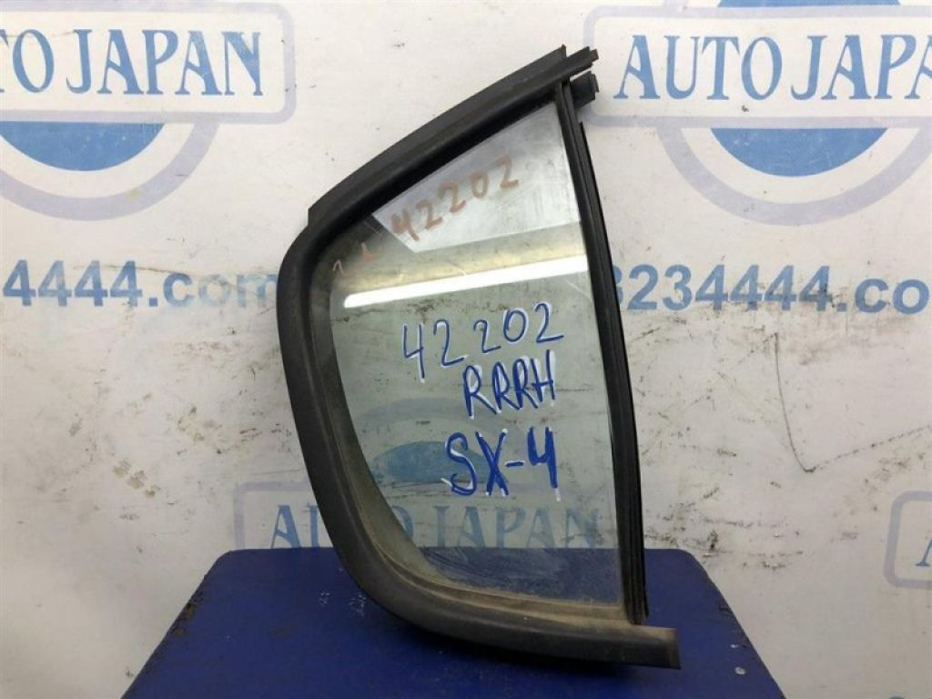84551-75KA0 | Стекло двери глухое задн. прав. SUZUKI SX4 06-13