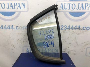 Стекло двери глухое задн. прав. SUZUKI SX4 06-13