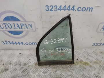 Стекло двери глухое задн. прав. MITSUBISHI CARISMA 95-04