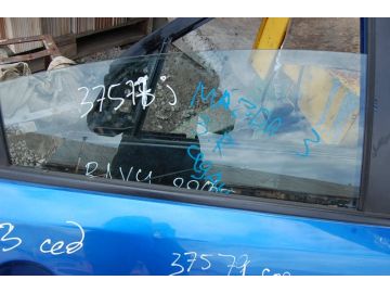 Стекло двери задн. прав. MAZDA 3 BK 03-08