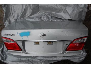 Крышка багажника NISSAN MAXIMA A33 99-02