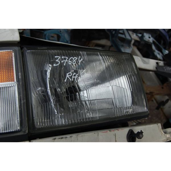 Фара передня права HONDA PASSPORT 93-02 89431-46253