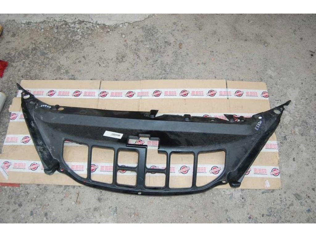 53295-33030 | накладка замка капота LEXUS ES300 ES330 01-06