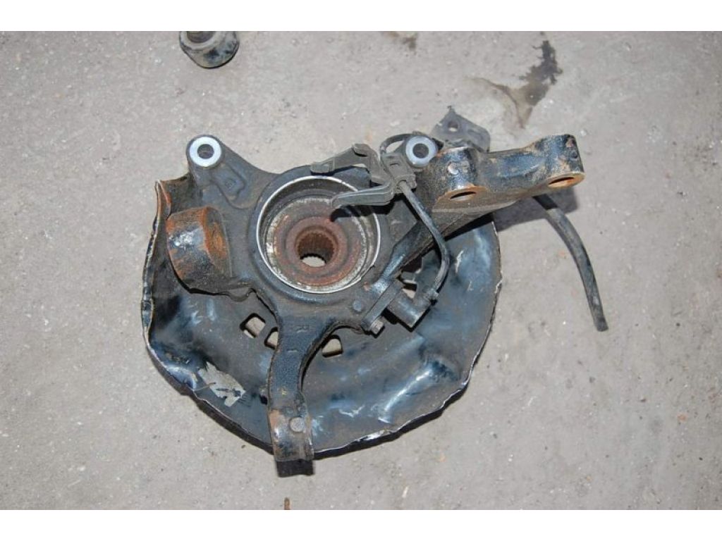 43211-39045 | Кулак поворотний передн. прав. TOYOTA CAMRY 30 02-06