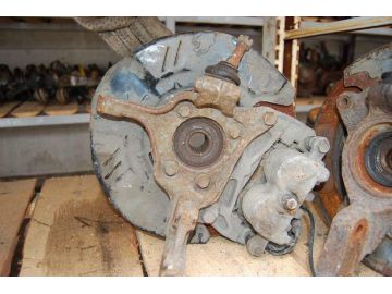 Кулак поворотний передн. лів. SUBARU IMPREZA 07-11 GE/GH
