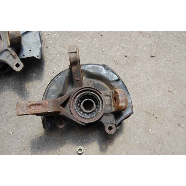 Кулак поворотний передній правий TOYOTA COROLLA E100 91-95 4321112200