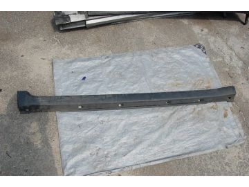 Накладка порогу зовнішня лів. SUBARU FORESTER SG 02-07