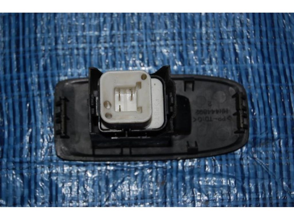 MR445659 | Кнопка стеклоподъемника MITSUBISHI PAJERO 99-06 - Фото 2