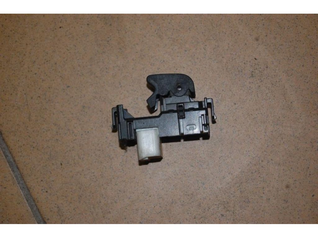 84810-52030 | Кнопка стеклоподъемника TOYOTA CAMRY 40 06-11