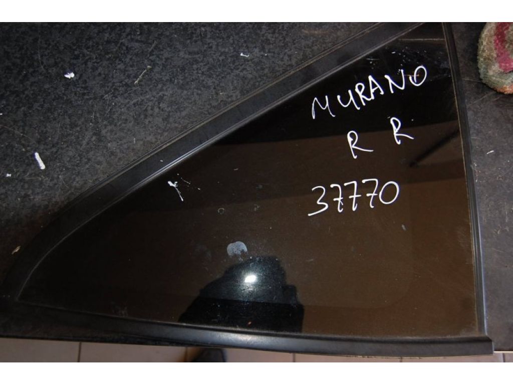 83300-CB800 | Скло у кузов задн. прав. NISSAN MURANO Z50 02-07