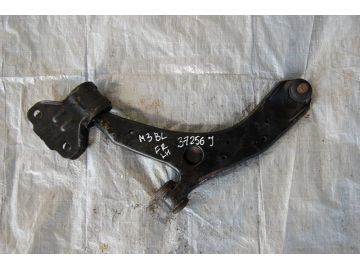 Рычаг передней подвески нижний лев. MAZDA 3 BL 09-13