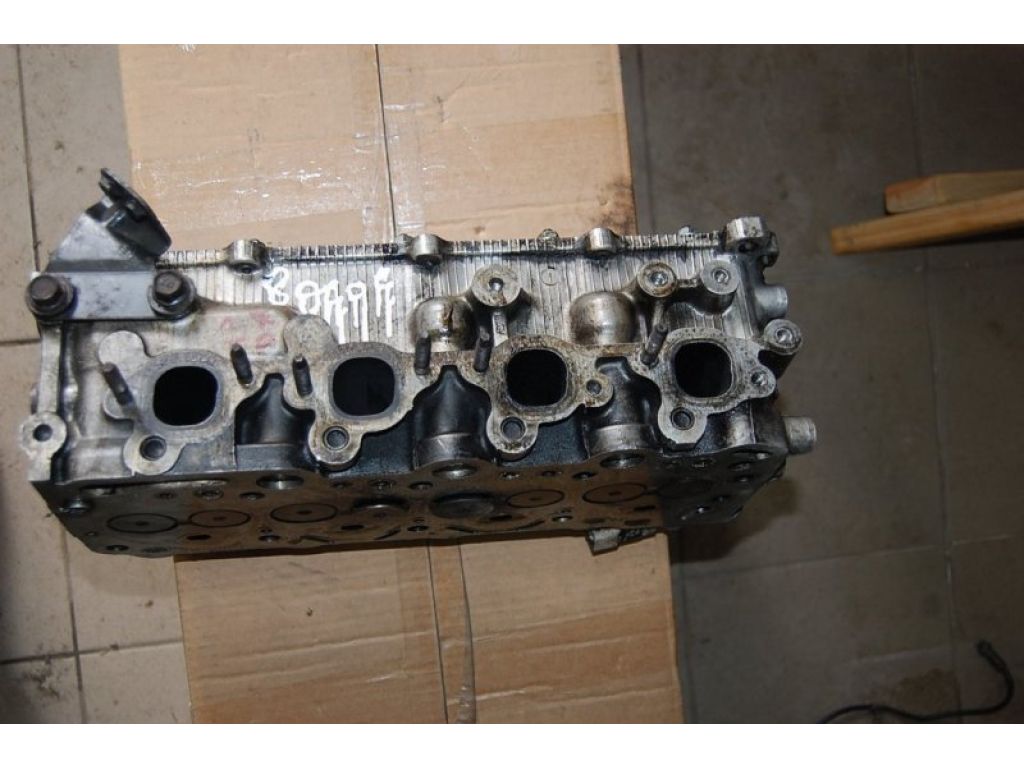 Y701-10-090 | Головка блоку циліндрів MAZDA 323 BA 94-97 - Фото 6