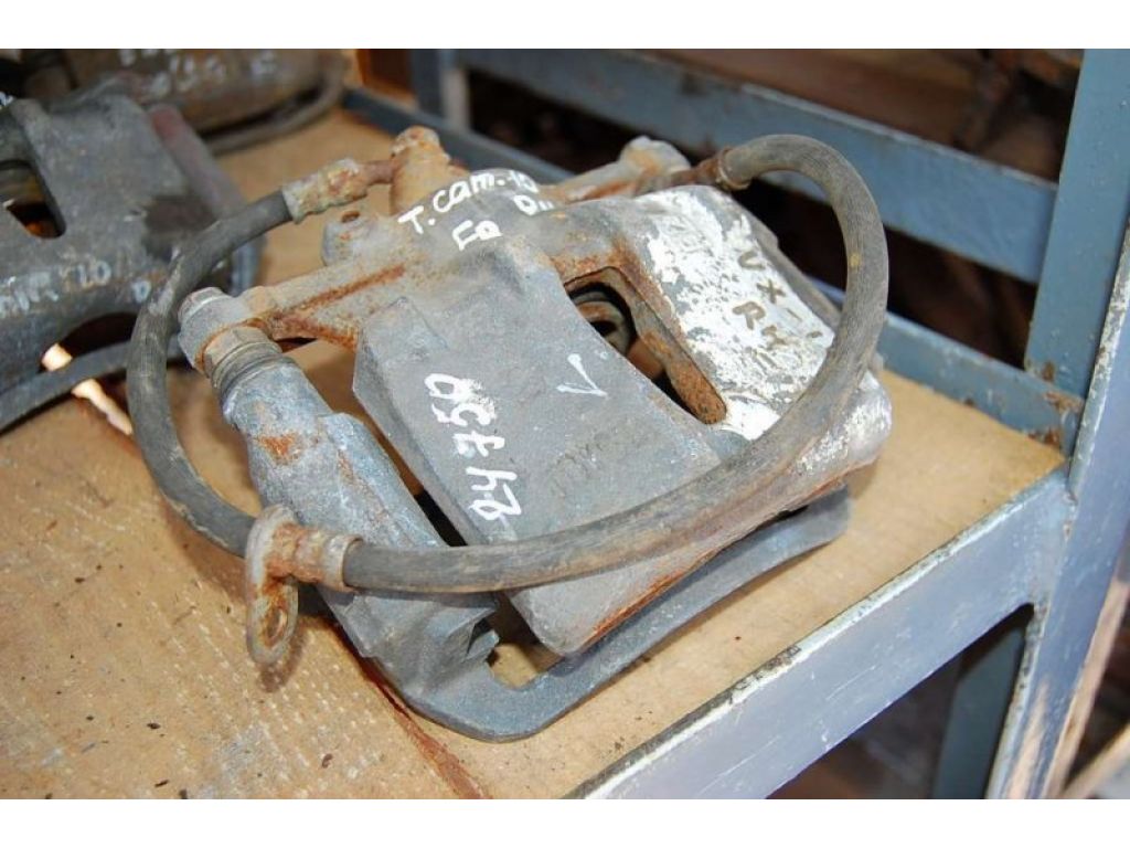 47730-33040 | Суппорт тормозной передн. прав. TOYOTA CAMRY 10 92-96