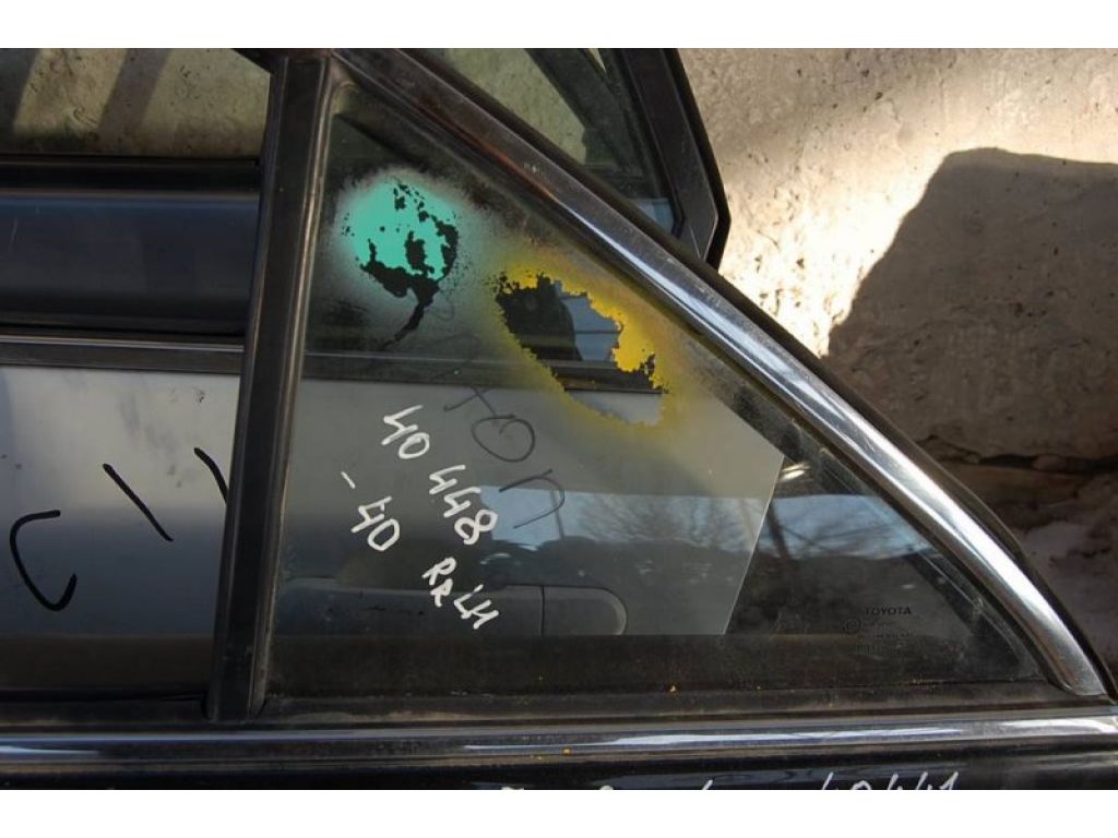 68124-33060 | Скло дверей глухе задн. лів. TOYOTA CAMRY 40 06-11