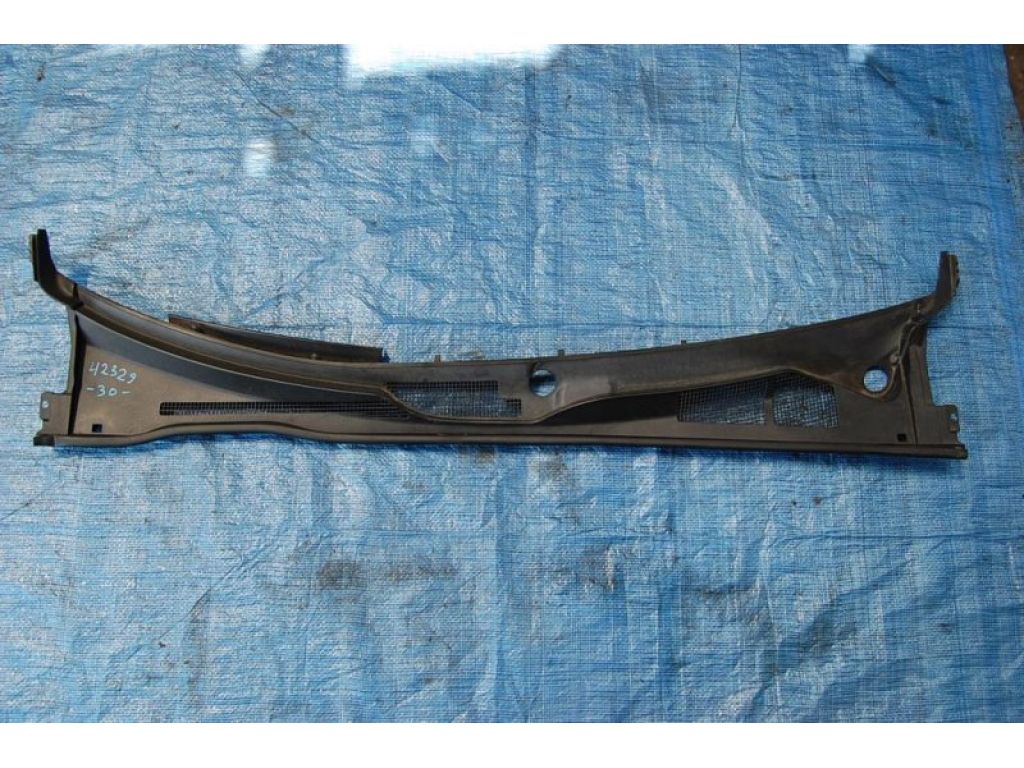 Пластик под лобовое стекло / Жабо TOYOTA CAMRY 30 02-06