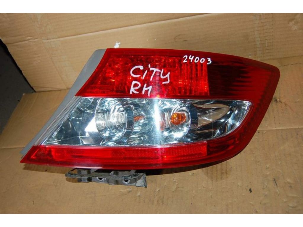 33501SEL003 | Фонарь наружный задн. прав. HONDA CITY 02-08