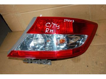 Ліхтар зовнішній задн. прав. HONDA CITY 02-08