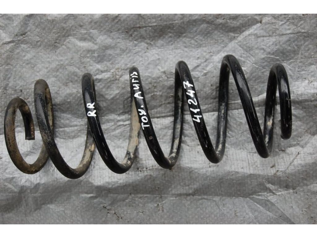 48231-02570 | Пружина задней подвески TOYOTA AURIS 06-12