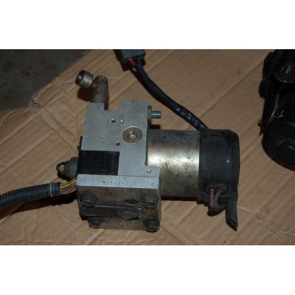 Блок антиблокувальної системи MAZDA 626 GE 91-97 GA2G437A0 — 3