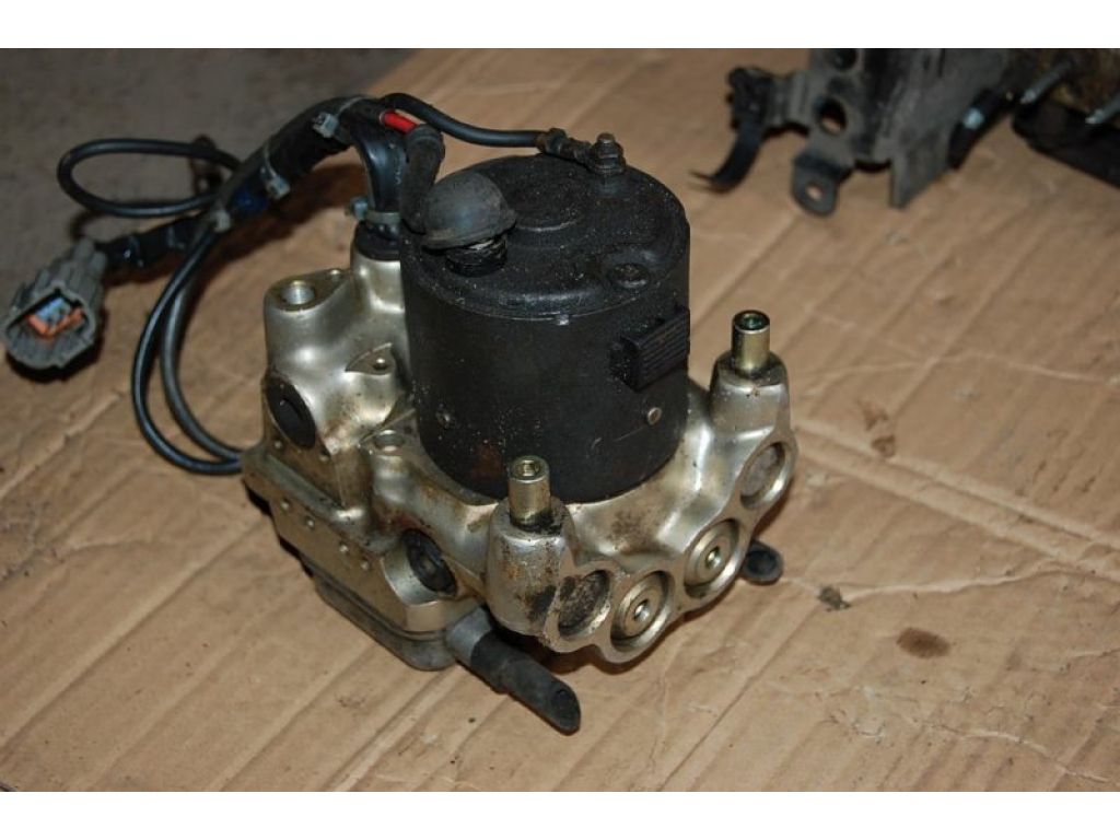 47600-1M200 | Блок антиблокувальної системи NISSAN SUNNY 96-00 - Фото 3