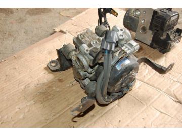 Блок ABS TOYOTA CAMRY 10 92-96