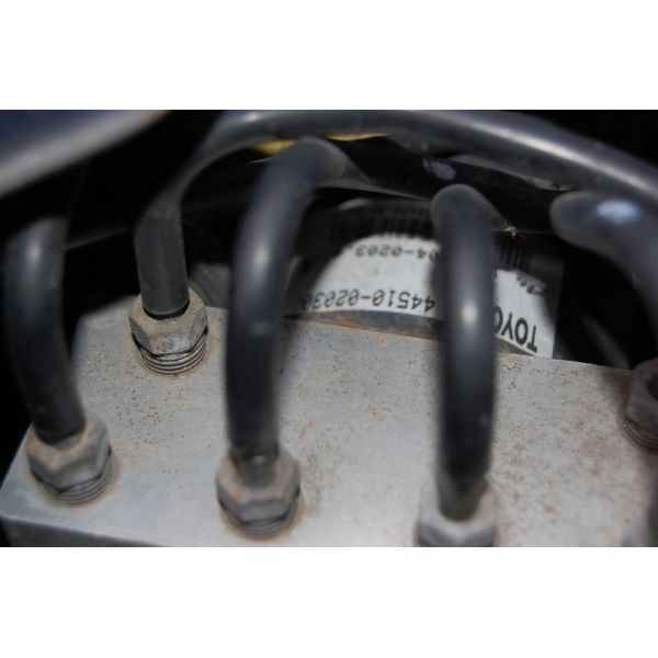 Блок антиблокувальної системи TOYOTA COROLLA E110 95-00 44520-02030 — 3