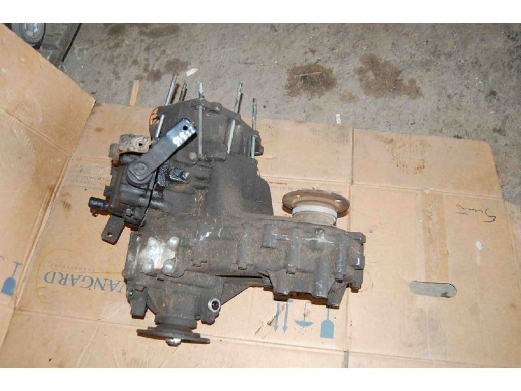 Роздавальна коробка MAZDA E2200 E-SERIES 86-04 - Фото 2