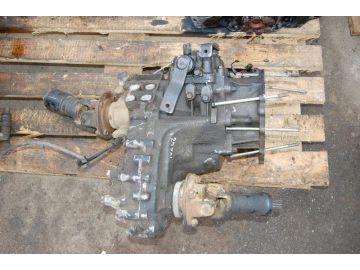 Роздавальна коробка MAZDA E2200 E-SERIES 86-04