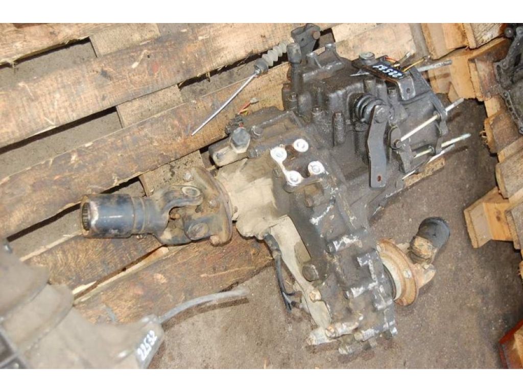 Раздаточная коробка MAZDA E2200 E-SERIES 86-04 - Фото 3