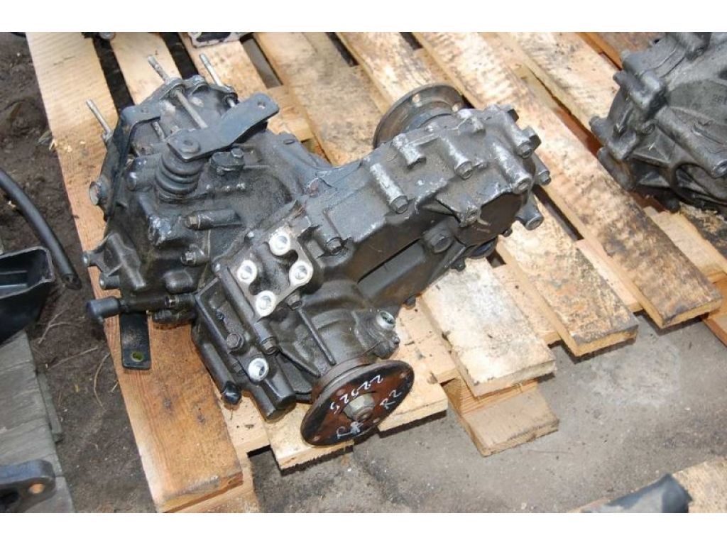 Роздавальна коробка MAZDA E2200 E-SERIES 86-04