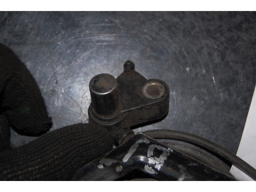 B25D-43-70XG | Датчик ABS передн. MAZDA 323 BJ 98-2003 - Фото 2