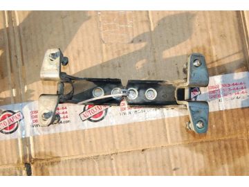 Петля двері MITSUBISHI OUTLANDER 03-07