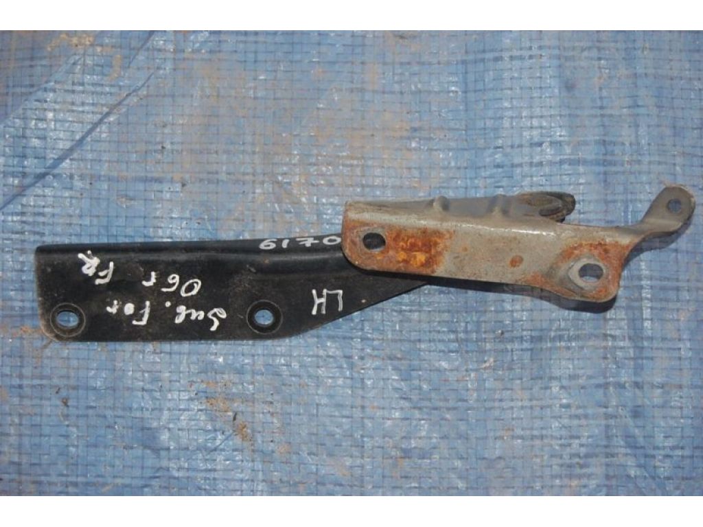Петля капота лев. SUBARU FORESTER SG 02-07