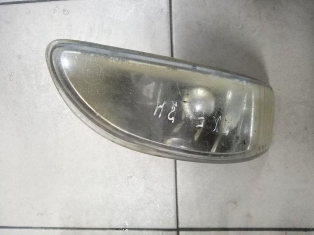 81210-0E010 | Протитуманна фара прав. LEXUS RX300/330/350/400 03-09