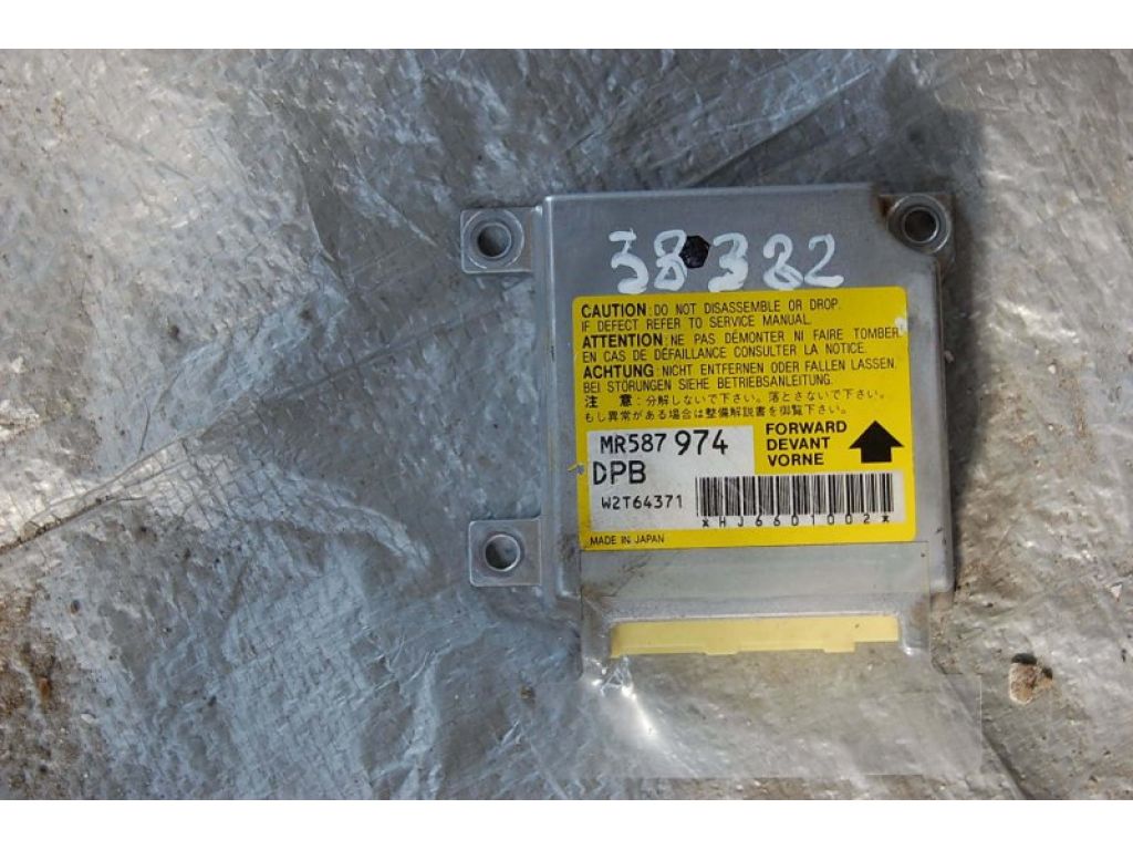 MR587974 | Блок управления AIRBAG MITSUBISHI L200 06-14