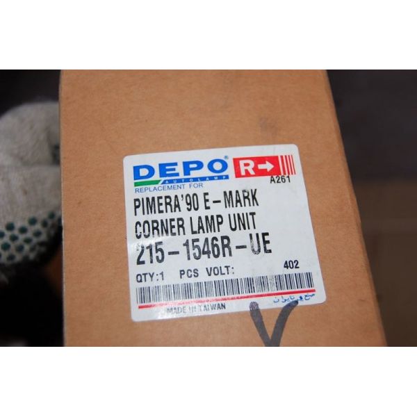 Покажчик повороту правий NISSAN PRIMERA P-11 96-01 215-1546R-UE — 2