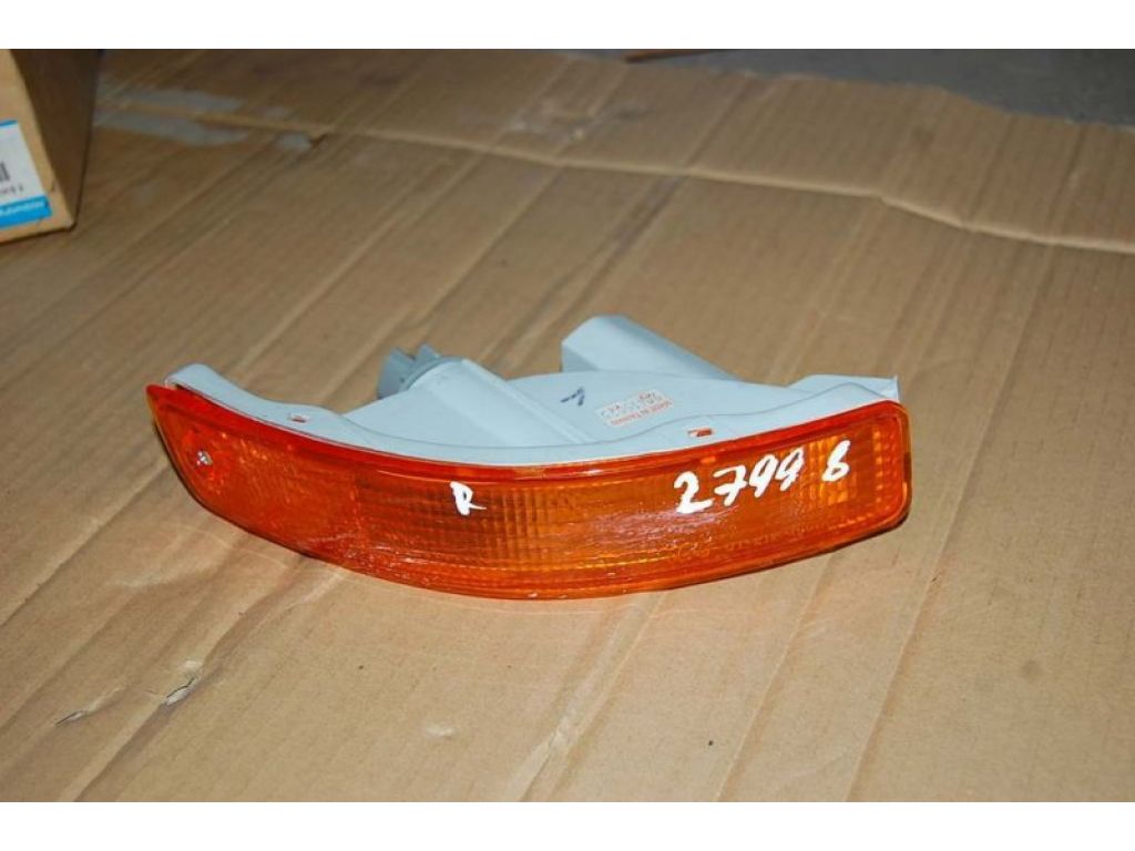 212-1661R-AE | Повторювач повороту у бампер передн. прав. TOYOTA COROLLA E110 95-00