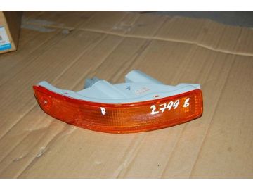 Повторитель поворота в бампер передн. прав. TOYOTA COROLLA E110 95-00