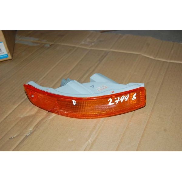 Повторювач повороту у бампер передній правий TOYOTA COROLLA E110 95-00 212-1661R-AE