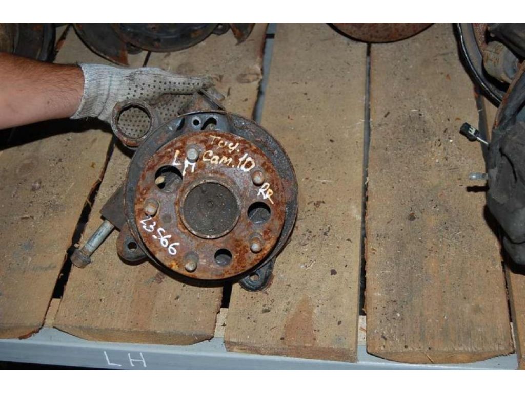 42410-06010 | Маточина колеса задн. лів. TOYOTA CAMRY 10 92-96