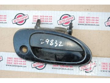 Ручка двері зовнішня передн. прав. MAZDA 323 BA 94-97
