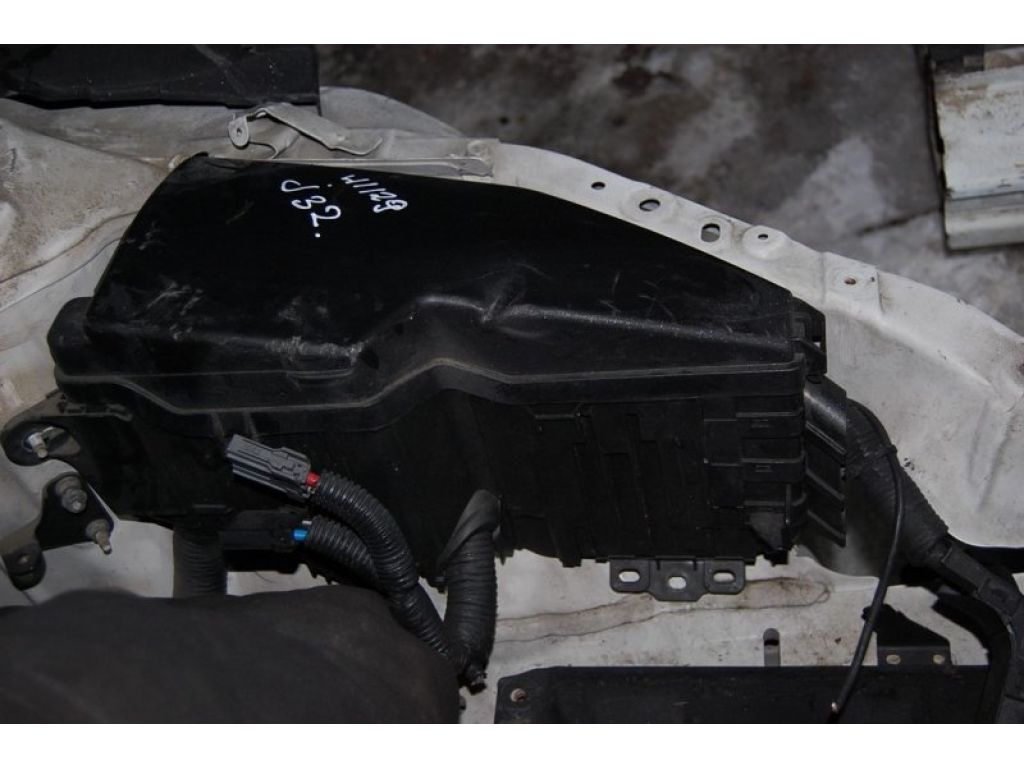 284B7-1AA0A | Блок предохранителей моторный отсек NISSAN TEANA J32 08-14