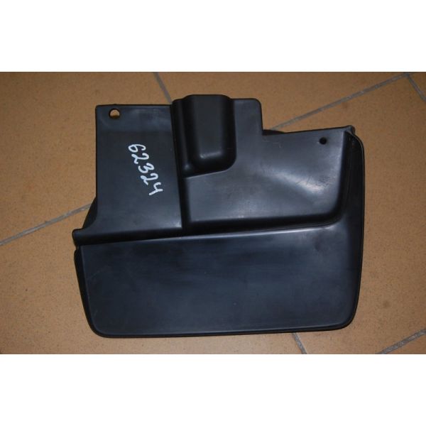 Бризговик передній лівий TOYOTA LAND CRUISER 100 97-06 76622-60070 — 2